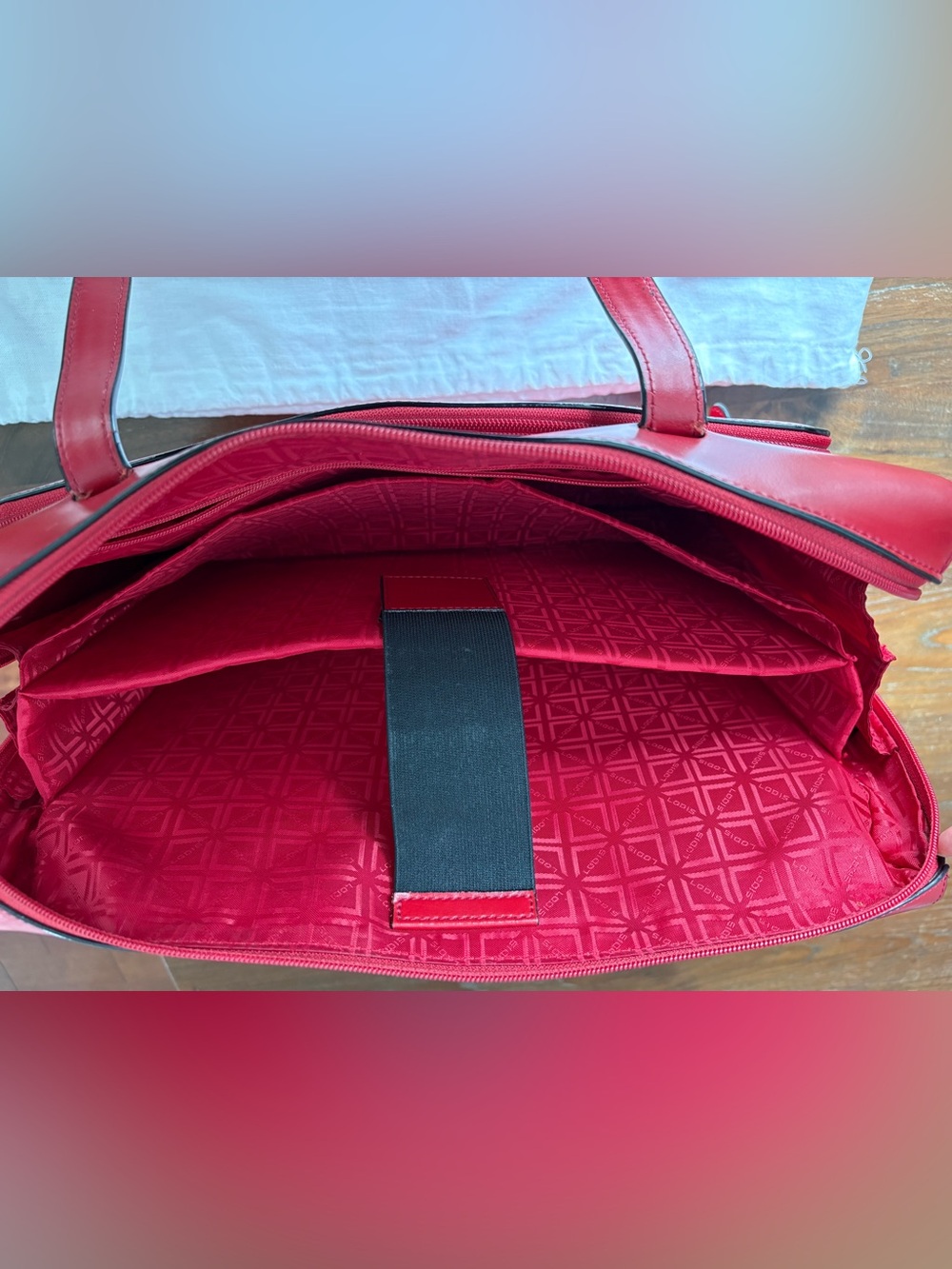 LODIS Red Leather Laptop Tote Bag - Significant Wear on One Strap / Priced Low - Picture 6 of 9